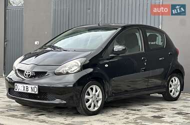 Хэтчбек Toyota Aygo 2007 в 