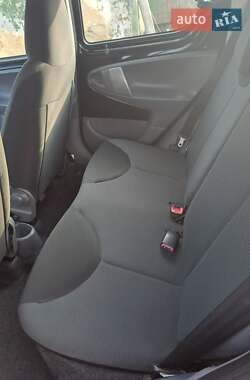 Хэтчбек Toyota Aygo 2008 в 