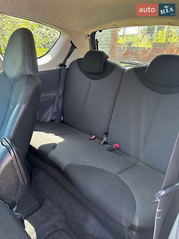 Хетчбек Toyota Aygo 2006 в Сумах