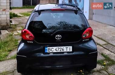 Хэтчбек Toyota Aygo 2006 в 