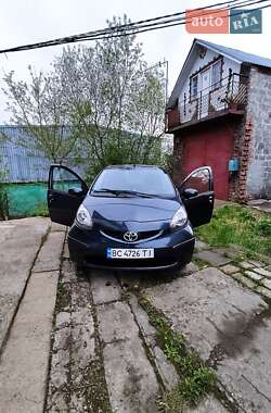 Хэтчбек Toyota Aygo 2006 в 