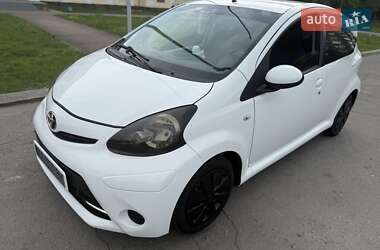 Хетчбек Toyota Aygo 2013 в Прилуках