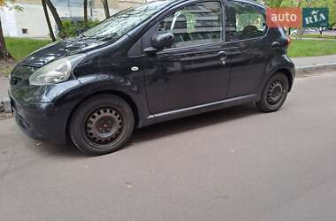 Хэтчбек Toyota Aygo 2008 в 