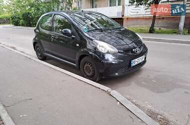 Хэтчбек Toyota Aygo 2008 в 