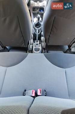 Хэтчбек Toyota Aygo 2006 в 