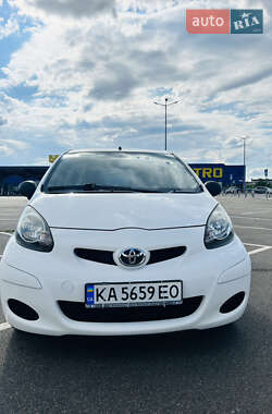 Хетчбек Toyota Aygo 2009 в 