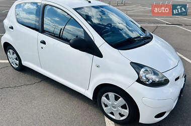 Хетчбек Toyota Aygo 2009 в 