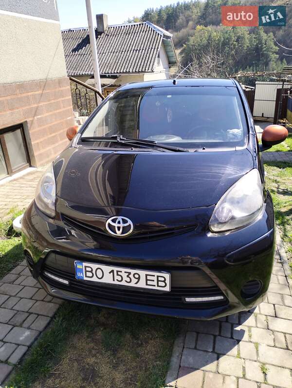 Хетчбек Toyota Aygo 2012 в Тернополі