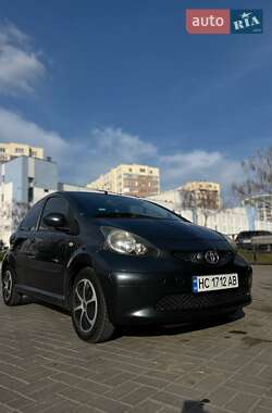 Хэтчбек Toyota Aygo 2006 в Новом Роздоле