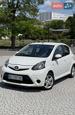 Хэтчбек Toyota Aygo 2013 в Львове