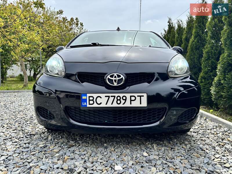 Хэтчбек Toyota Aygo 2011 в Стрые