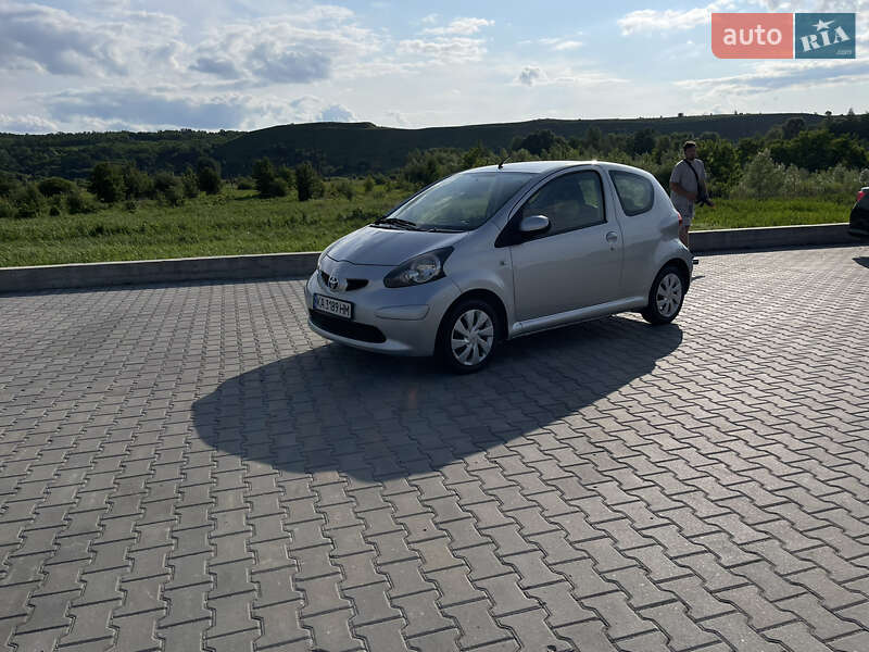 Хетчбек Toyota Aygo 2008 в Києві