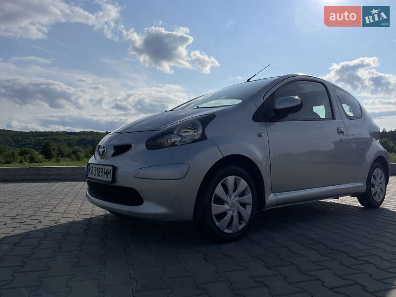 Хетчбек Toyota Aygo 2008 в Києві