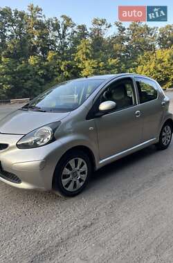Хэтчбек Toyota Aygo 2008 в Днепре