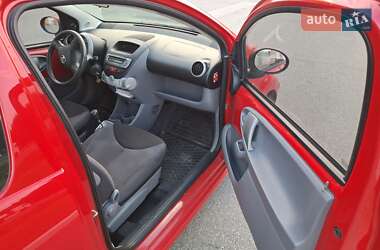 Хэтчбек Toyota Aygo 2007 в 