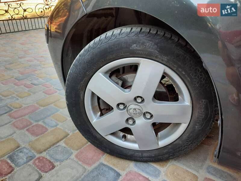 Хэтчбек Toyota Aygo 2006 в Ровно