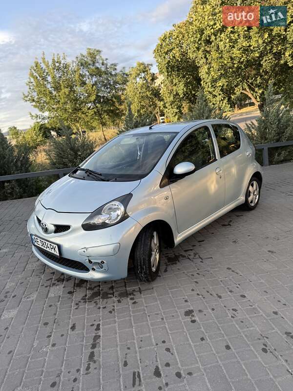 Хэтчбек Toyota Aygo 2005 в Днепре