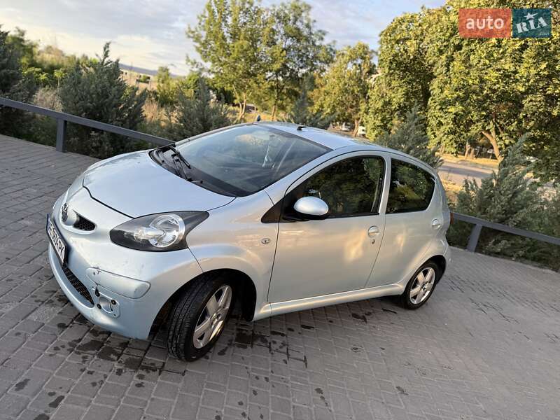 Хэтчбек Toyota Aygo 2005 в Днепре
