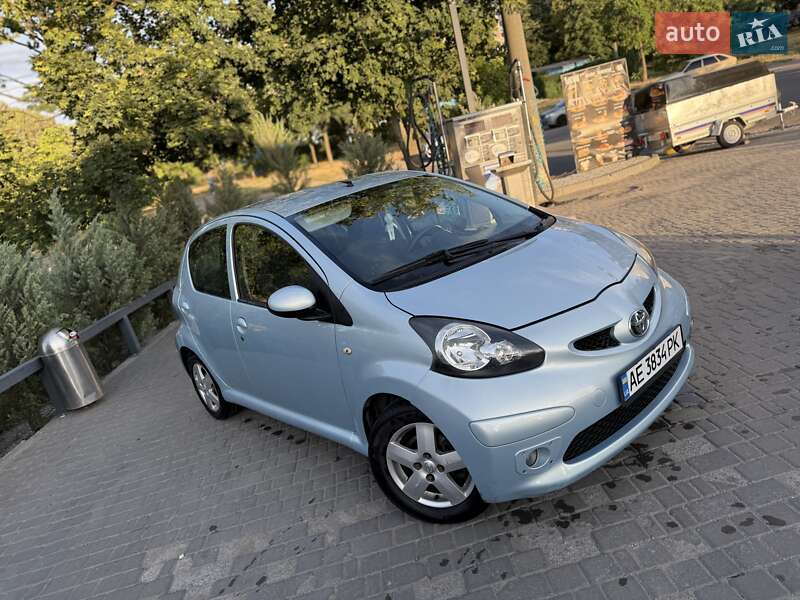 Хэтчбек Toyota Aygo 2005 в Днепре