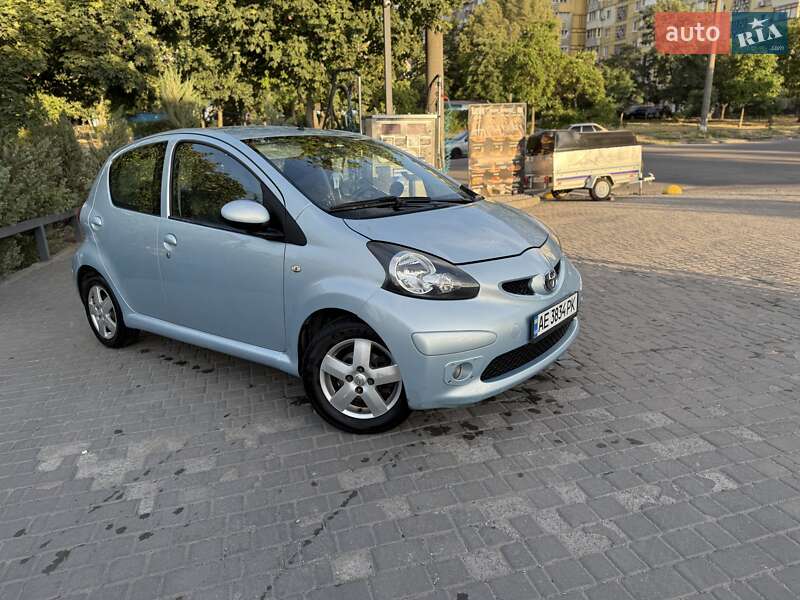 Хэтчбек Toyota Aygo 2005 в Днепре