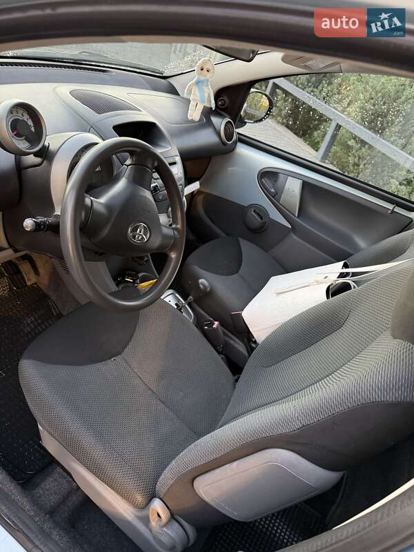 Хэтчбек Toyota Aygo 2005 в Днепре