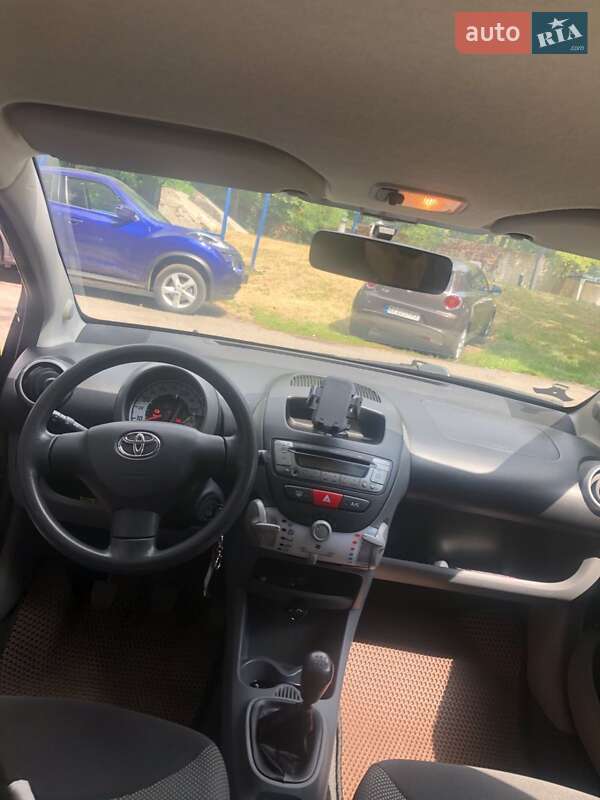 Хэтчбек Toyota Aygo 2011 в Харькове