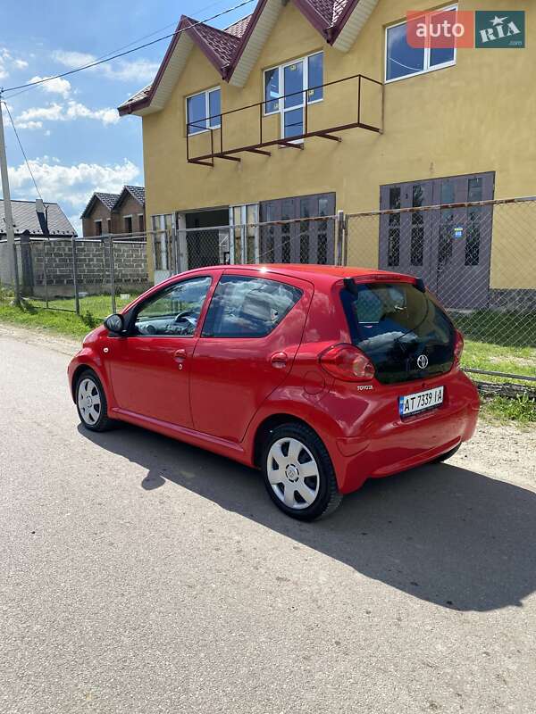 Хэтчбек Toyota Aygo 2008 в Ивано-Франковске