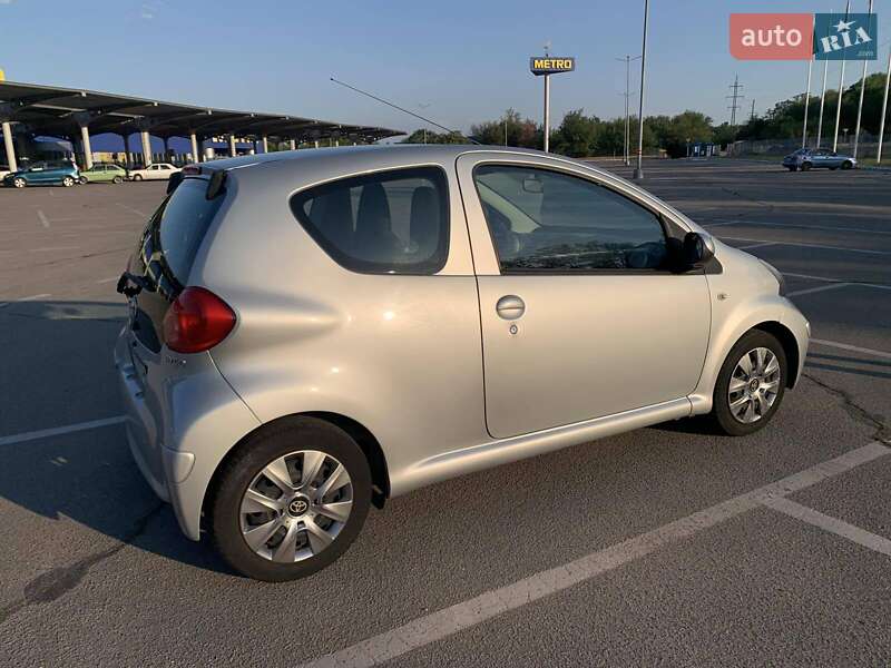 Хэтчбек Toyota Aygo 2007 в Запорожье фото 6 Хэтчбек Toyota Aygo 2007 в Запорожье