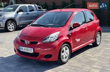 Хэтчбек Toyota Aygo 2011 в Ровно