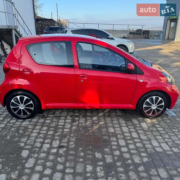 Хетчбек Toyota Aygo 2006 в Чорткові