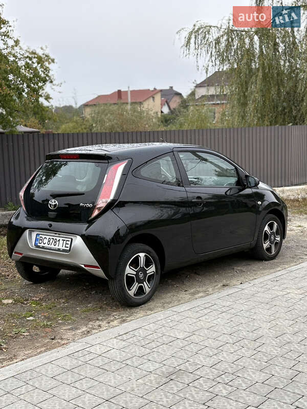 Хэтчбек Toyota Aygo 2014 в Львове