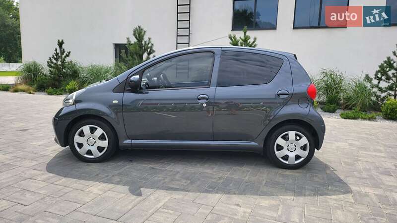 Хэтчбек Toyota Aygo 2007 в Луцке