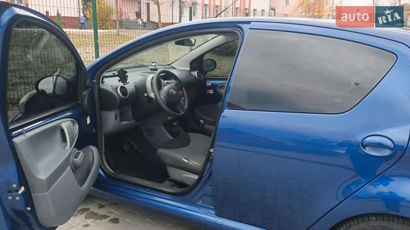Хэтчбек Toyota Aygo 2008 в Сарнах фото 2 Хэтчбек Toyota Aygo 2008 в Сарнах