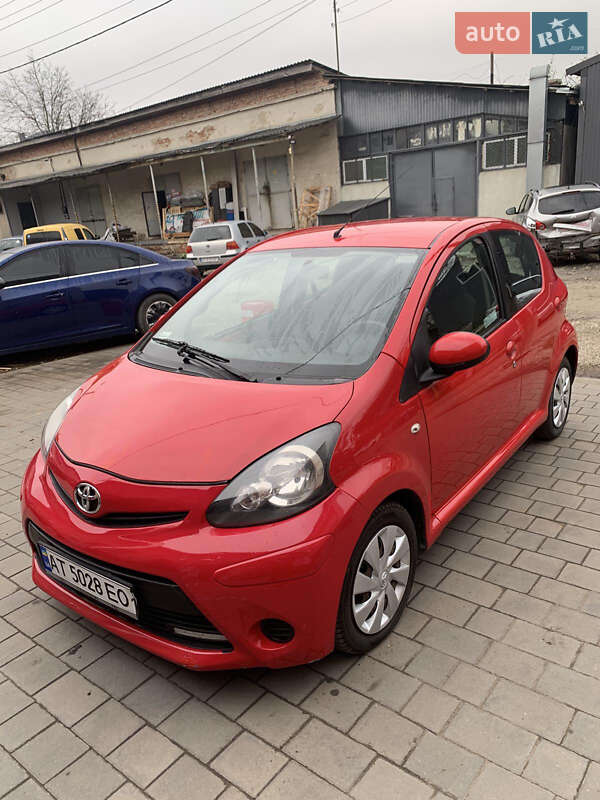 Хэтчбек Toyota Aygo 2013 в Ивано-Франковске фото 9 Хэтчбек Toyota Aygo 2013 в Ивано-Франковске