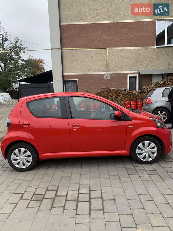 Хэтчбек Toyota Aygo 2013 в Ивано-Франковске фото 14 Хэтчбек Toyota Aygo 2013 в Ивано-Франковске