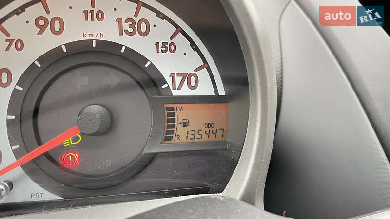 Хэтчбек Toyota Aygo 2012 в Днепре