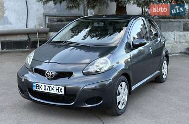 Хетчбек Toyota Aygo 2009 в Рівному