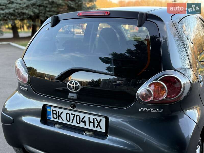 Хетчбек Toyota Aygo 2009 в Рівному