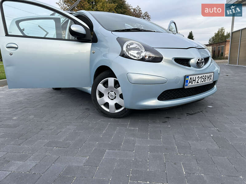 Хэтчбек Toyota Aygo 2005 в Лубнах