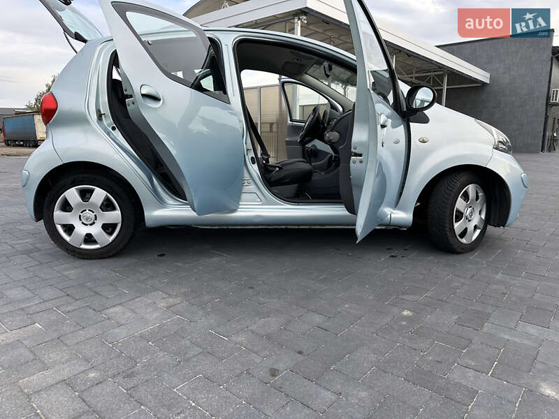 Хэтчбек Toyota Aygo 2005 в Лубнах