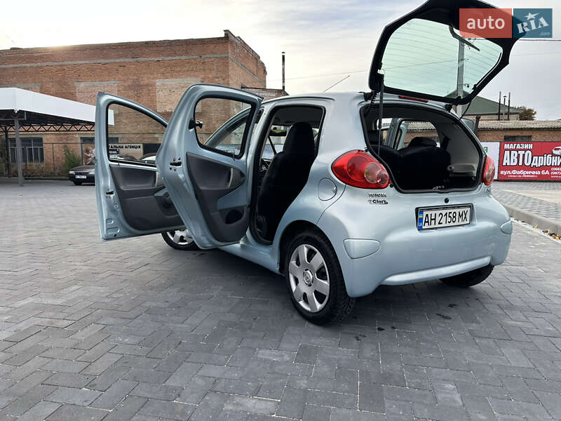 Хэтчбек Toyota Aygo 2005 в Лубнах