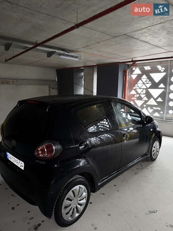 Хэтчбек Toyota Aygo 2010 в Харькове фото 3 Хэтчбек Toyota Aygo 2010 в Харькове