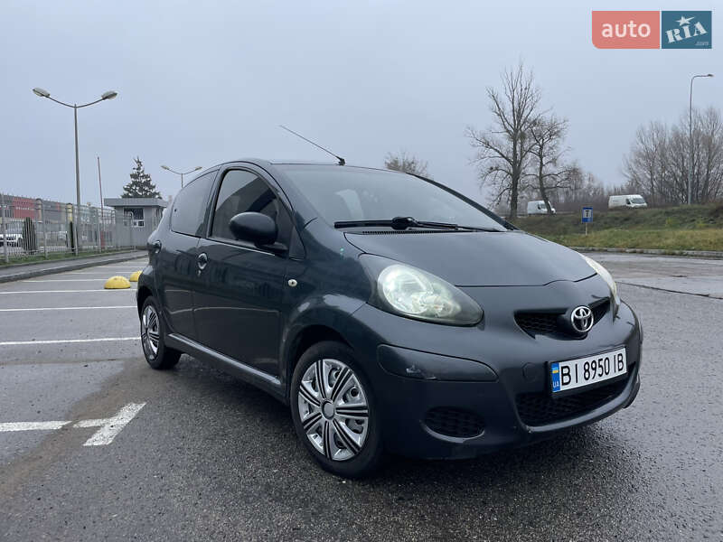 Хетчбек Toyota Aygo 2008 в Харкові