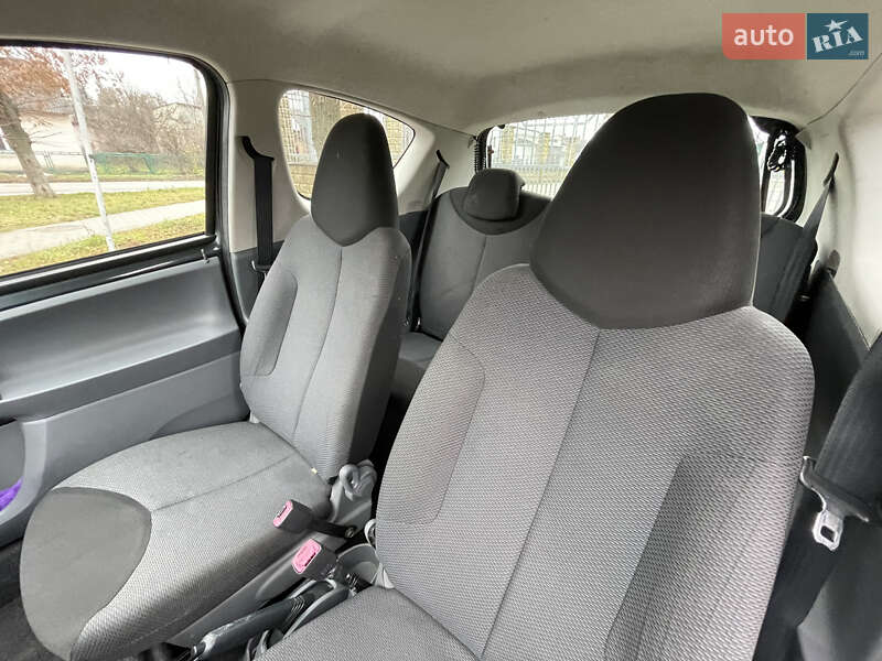 Хэтчбек Toyota Aygo 2008 в Здолбунове