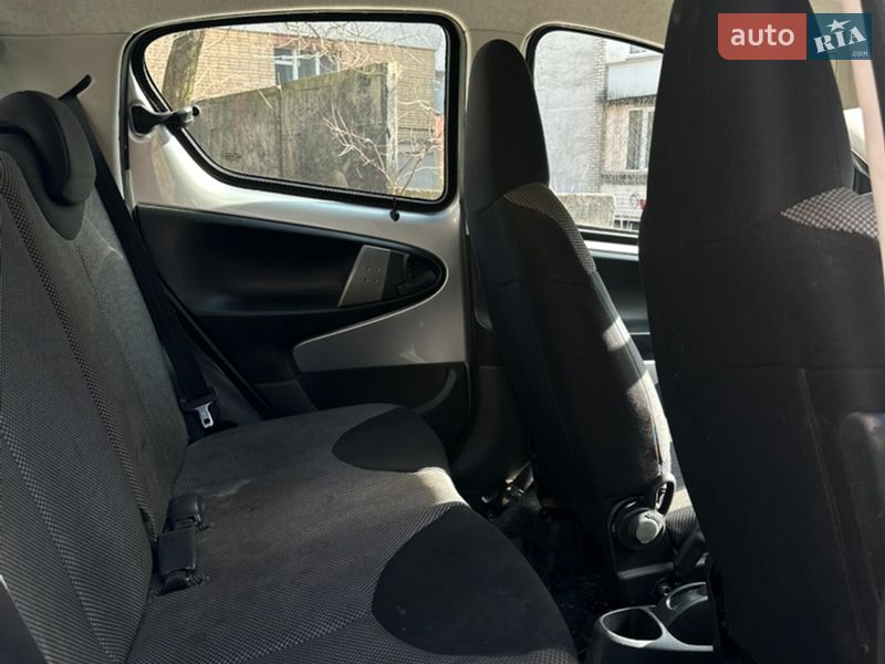 Хэтчбек Toyota Aygo 2014 в Львове фото 11 Хэтчбек Toyota Aygo 2014 в Львове