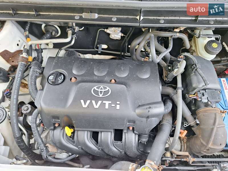 Минивэн Toyota bB 2006 в Броварах