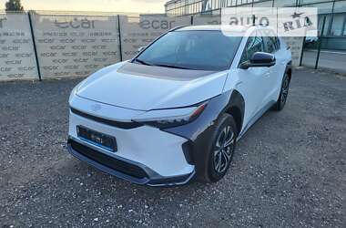 Внедорожник / Кроссовер Toyota bZ4X 2023 в Киеве