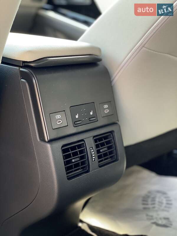 Внедорожник / Кроссовер Toyota bZ4X 2022 в Виннице