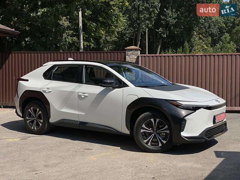 Позашляховик / Кросовер Toyota bZ4X 2022 в Вінниці