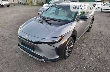 Внедорожник / Кроссовер Toyota bZ4X 2023 в 